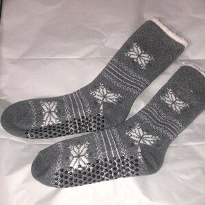 Gray Winter Patterned Socks